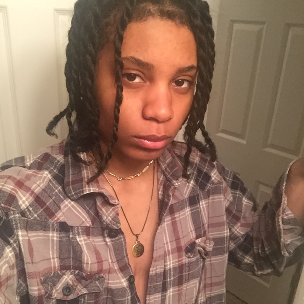 Meet your Posher, Nina